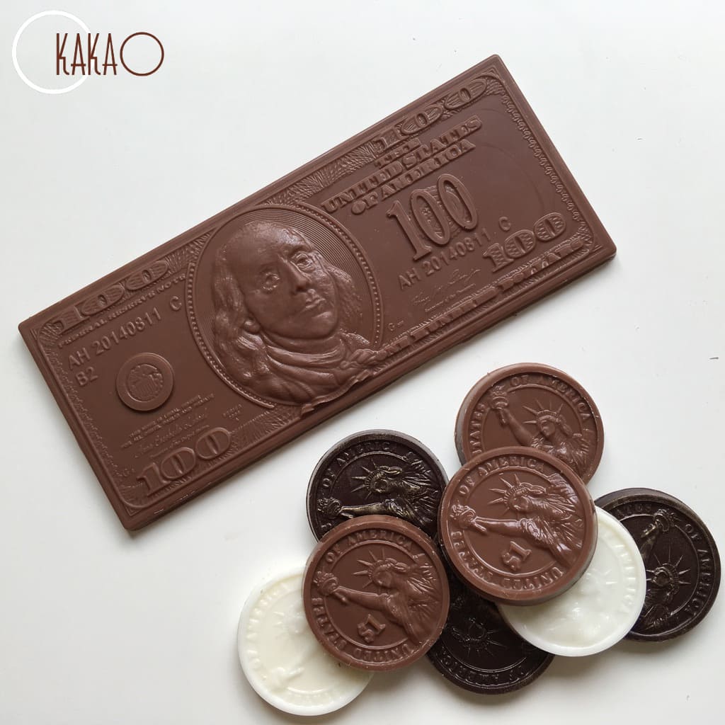 Шоколадка за 100 рублей. Шоколадные деньги. Форма для шоколада деньги. Шоколадный доллар. Деньги из шоколада.
